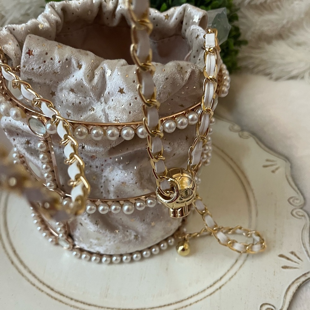 BOGO Elegant Pearl-Embellished gold tone basket or Bag - Picture 12 of 12